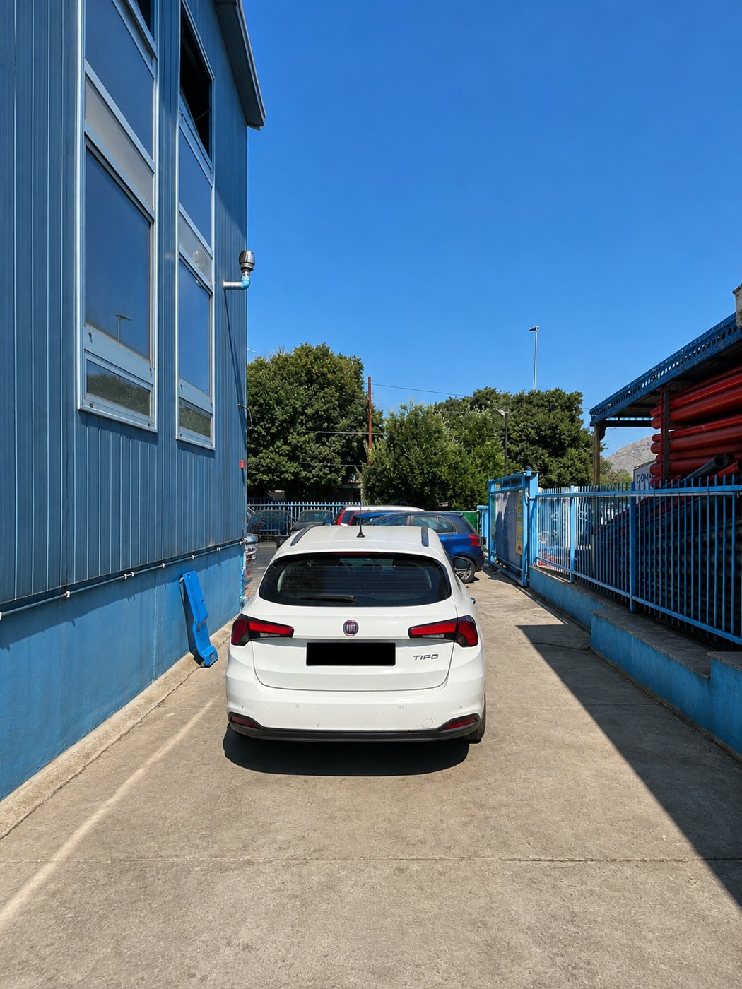 Ingresso officina Abbate e Figli